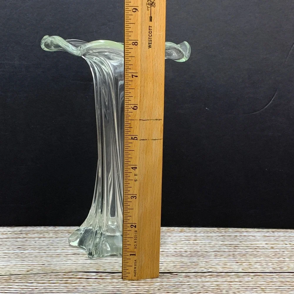 Clear Glass Fluted‎ Trumpet Art Vase Ribbed Swirl Ruffled Rim Decor Vintage